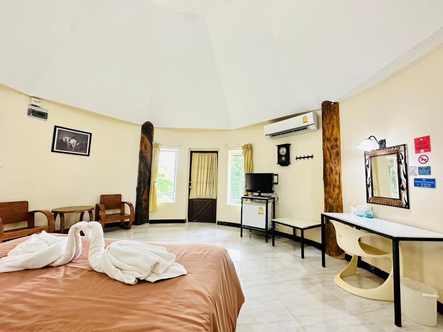 Yoko River Kwai Resort Ban Huai Maenam Noi Exterior foto